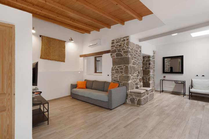 Casa Vacacional 'El Blanquizal B' con Vista a la Montaña, Wi-Fi y Aire Acondicionado in Molino de Viento, La Aldea de San Nicolás