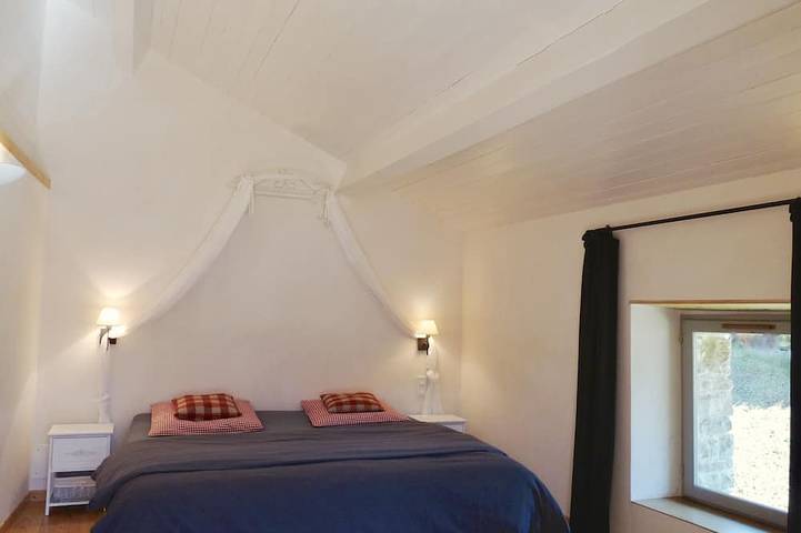 Gîte pour 8 personnes, avec jardin et sauna à Rencurel - 2