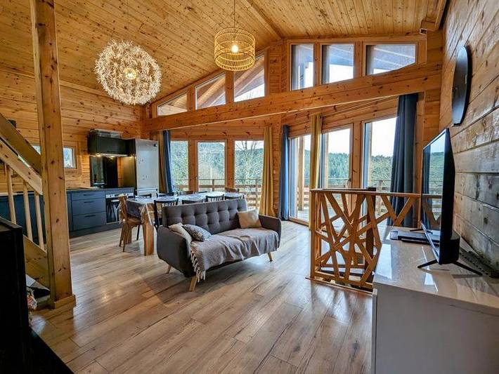 Chalet pour 8 personnes, avec balcon ainsi que vue et jardin - 1