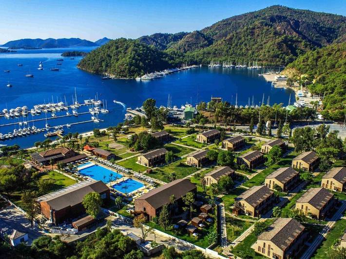 Ferienhaus für 4 Personen, mit Sauna und Ausblick sowie Garten und Pool in Fethiye