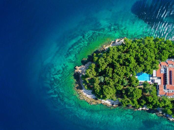 Hôtel pour 3 personnes, avec piscine et terrasse