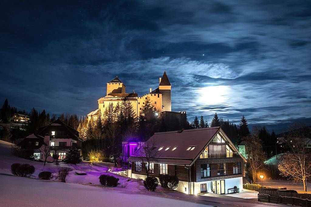 Ganze Ferienwohnung, Apartment/1 Schlafraum/Burgblick in Mauterndorf, Bundesland Salzburg