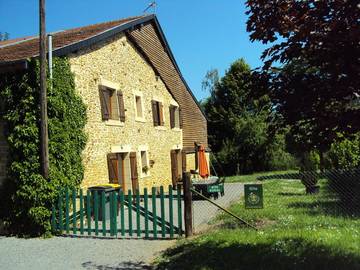 Gîte pour 12 personnes, avec jardin dans les Ardennes