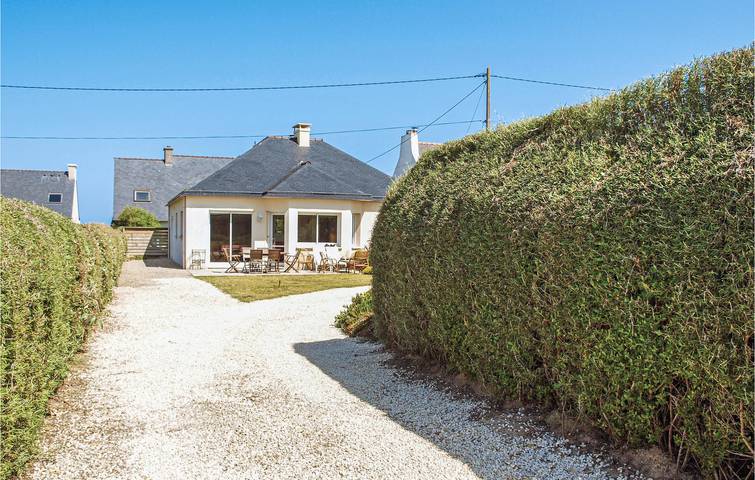 Location de vacances pour 5 personnes, avec jardin et terrasse à Kerlouan - 2