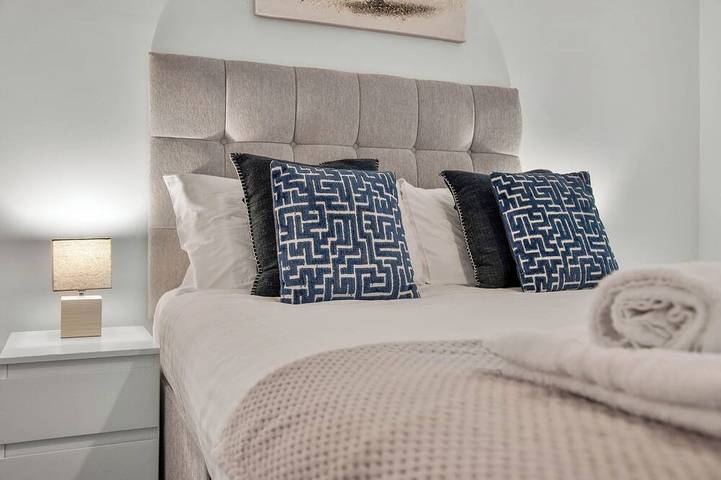 Ganze Wohnung, WhiskAwayStays - St Stephens Court - Apartment 2 in Worcester, Worcestershire
