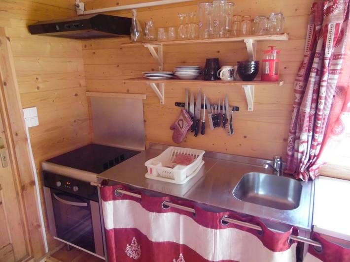 Gîte pour 2 personnes, avec terrasse et vue sur le lac, animaux acceptés à Mijoux - 3