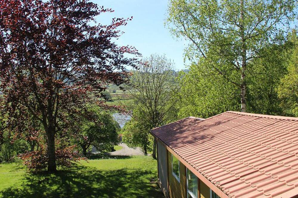 Chalet climatisé - 5 pers., animaux Ok in Lac de Saint-Point Lamartine, Saint-Point