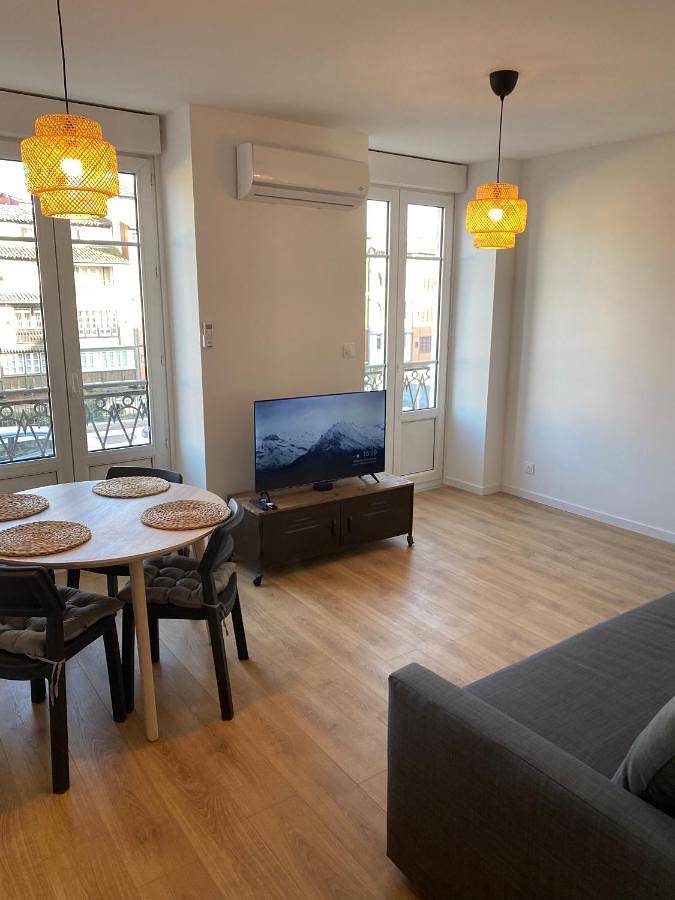 Appartement de vacances pour 4 personnes, avec vue et balcon à Castres