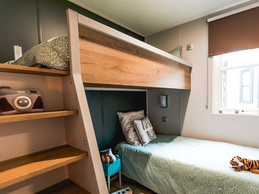 Camping Domaine Le Quercy - Mobilheim 3 personen - Wohnzimmer 28m² - 2 Schlafzimmer - Klimaanlage - Geschirrspülmaschine in Gourdon, Quercy