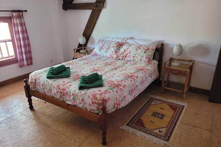 Location de vacances pour 10 personnes, avec jardin, animaux acceptés à Saint-Saud-Lacoussière - 2