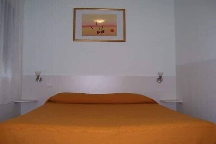 Appartement entier, Gîte à Cambo-Les-Bains : 2 pièces climatisé tt confort - vue panoramique. in Cambo-les-Bains, Région de Bayonne