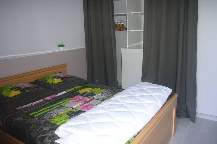 Gîte pour 4 personnes, avec piscine et terrasse à Saint-Pargoire - 3