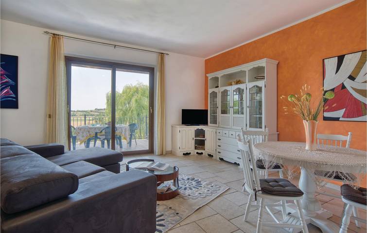 Accogliente appartamento con piscina e terrazza | WiFi, parcheggio | 1 km da Piansano in Piansano, Provincia di Viterbo