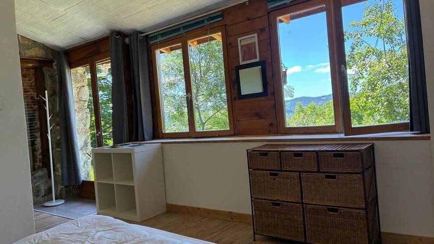 Location de vacances pour 3 personnes, avec Terrasse ainsi que Jardin et Vue à Saint-Prix - 3