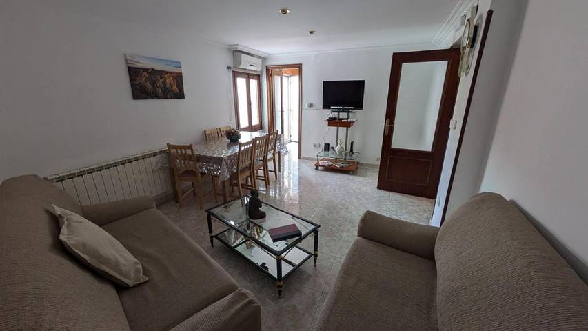 Gîte pour 5 personnes, avec terrasse à Arguedas - 4