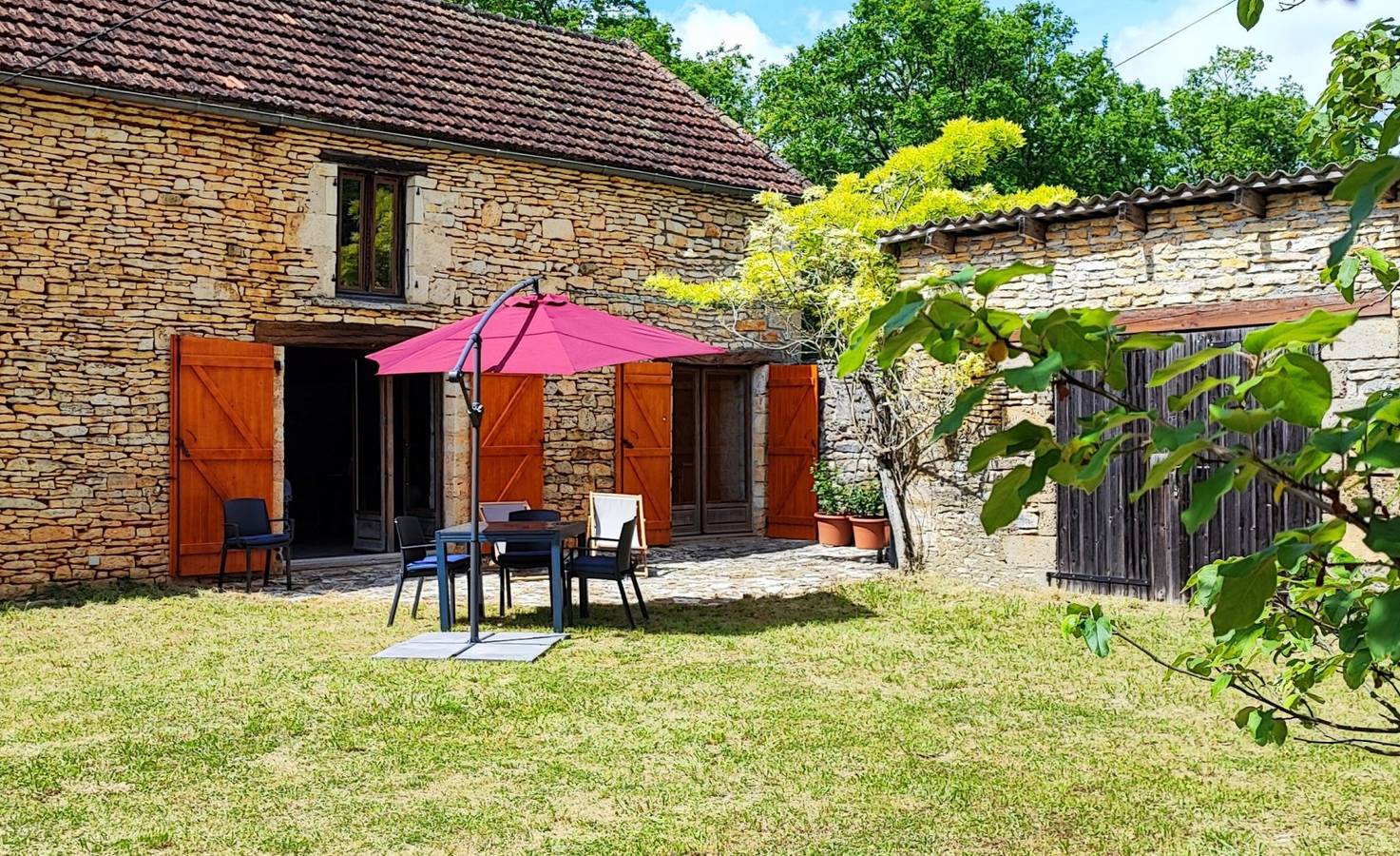 Gîte La Circe, séjour à la campagne, en Périgord noir in La Cassagne, Périgord Noir