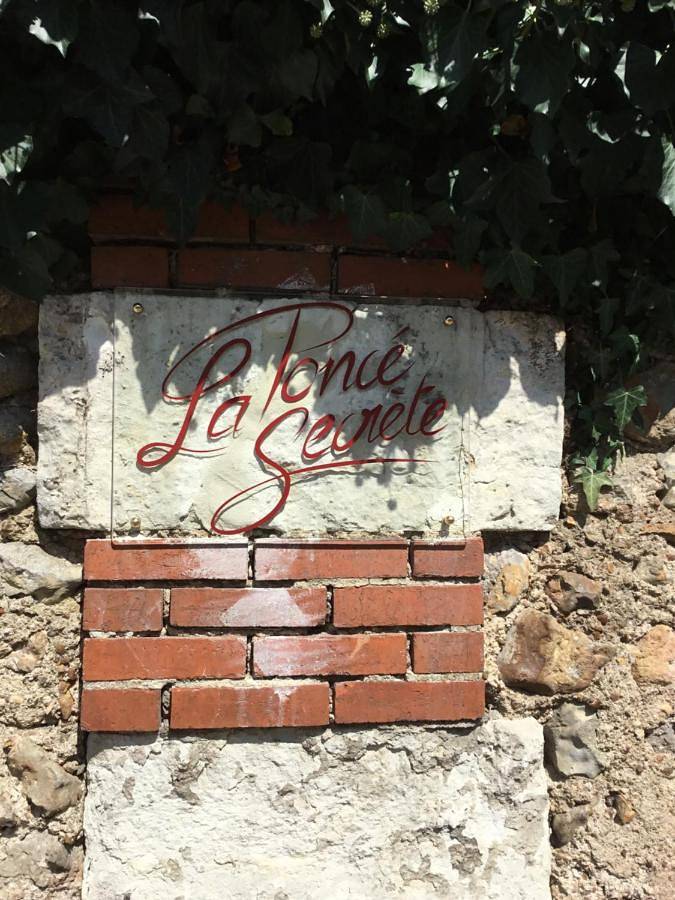 Family Room with Private Bathroom in Poncé-sur-le-Loir, Vallée de la Loire