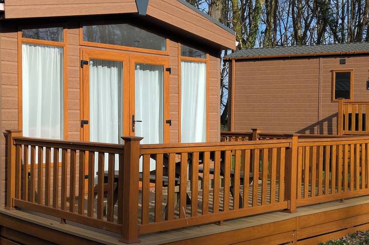 Lodge für 6 Personen, mit Pool in Cornwall