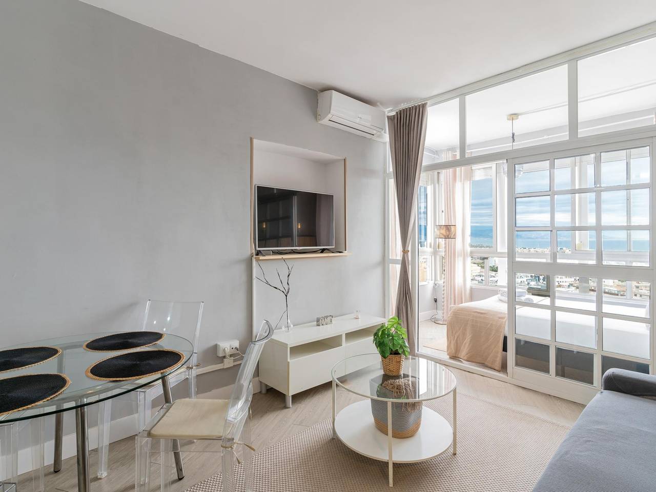 Hel ferielejlighed, Ferielejlighed for 4 personer med havblik in La Colina Torremolinos, Torremolinos