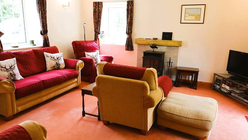 Burnside Cottage in Loch Tay, Perthshire