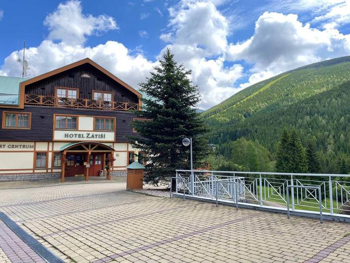 Hotel für 4 Personen, mit Garten und Whirlpool sowie Sauna, mit Haustier