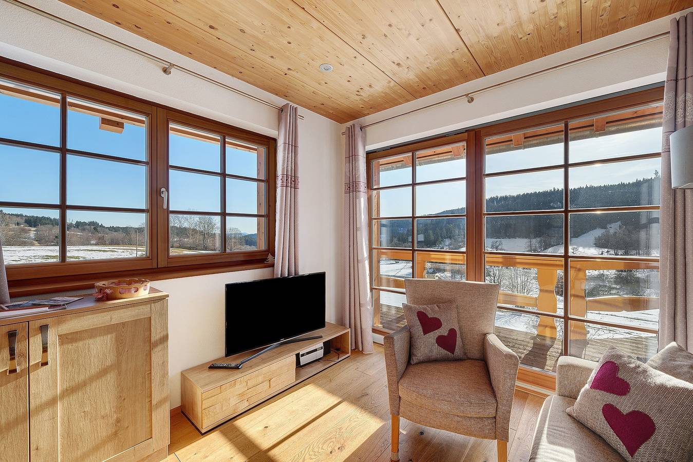 Ganze Wohnung, Ferienwohnung 'Hirtebube' mit Gemeinschaftsgarten, Balkon und Wlan in Lenzkirch, Südschwarzwald