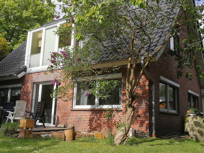 Ferienwohnung für 4 Personen, mit Terrasse und Garten in Uplengen - 2