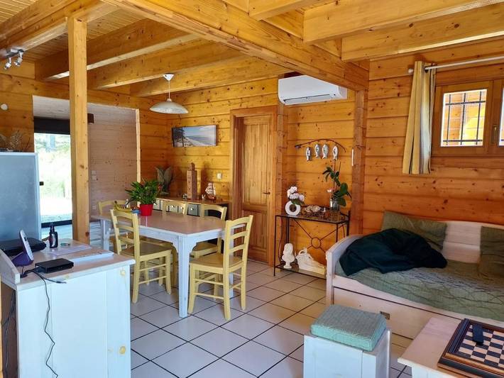Location de vacances pour 6 personnes, avec piscine et sauna ainsi que balcon et jacuzzi à Bias - 2
