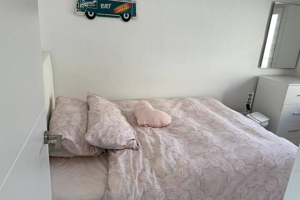 Apartamento entero, Apartamiento 4-6 personnas a 100m de la playa in Torrevieja, Costa Blanca
