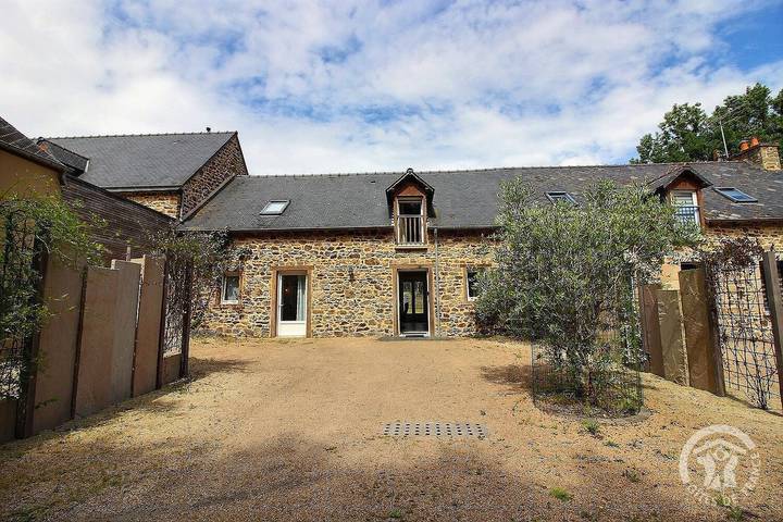 Gîte pour 6 personnes, avec Terrasse et Jardin à Lamballe