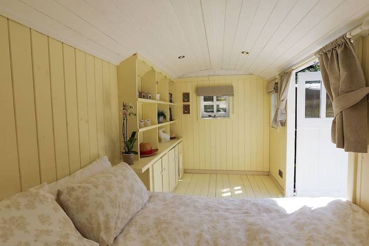 Gîte pour 2 personnes, avec terrasse à Saint-Martin-des-Combes - 4