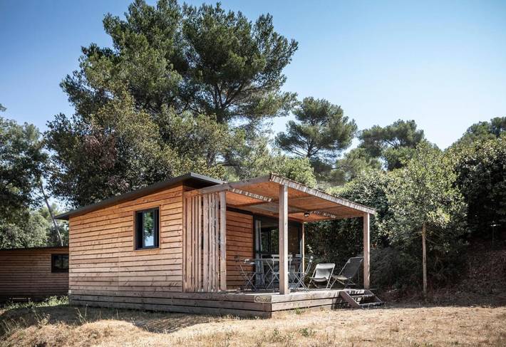 Camping pour 5 personnes, avec Terrasse et Piscine