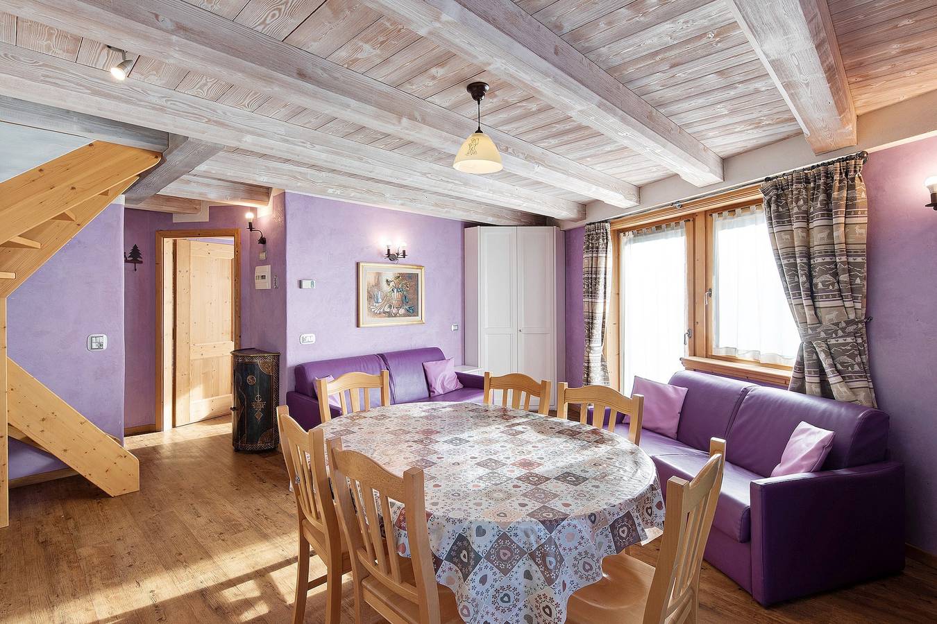 Appartement entier, Appartement 'Chalet Picchio Quadrilocale' avec vue sur les montagnes, balcon et Wi-Fi in Livigno (Town), Livigno
