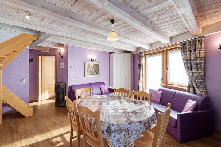 Appartamento intero, Appartamento 'Chalet Picchio Quadrilocale' con vista sulle montagne, balcone e Wi-Fi in Livigno (Borgo), Livigno
