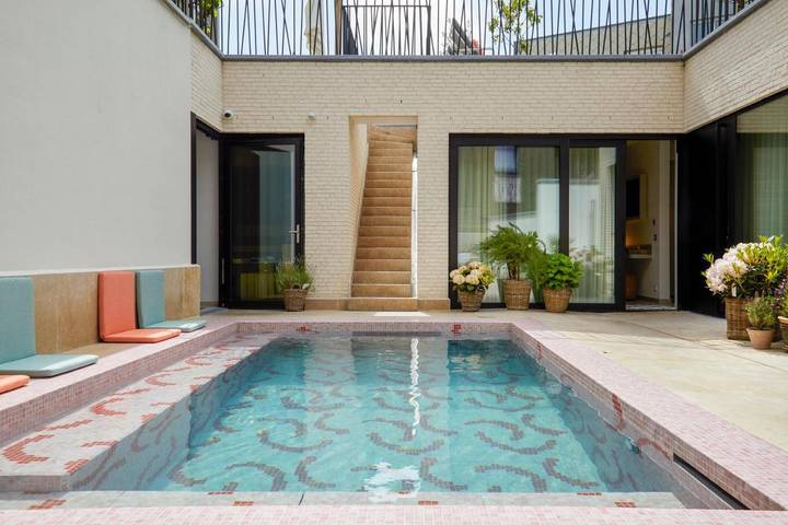 Hôtel pour 6 personnes, avec sauna et jardin ainsi que piscine et vue