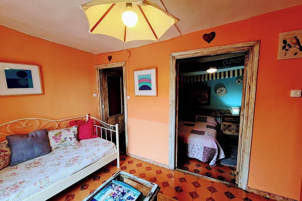 Entire apartment, Homerez - Apt Cuenca with parking in Cuenca, Cuenca Province