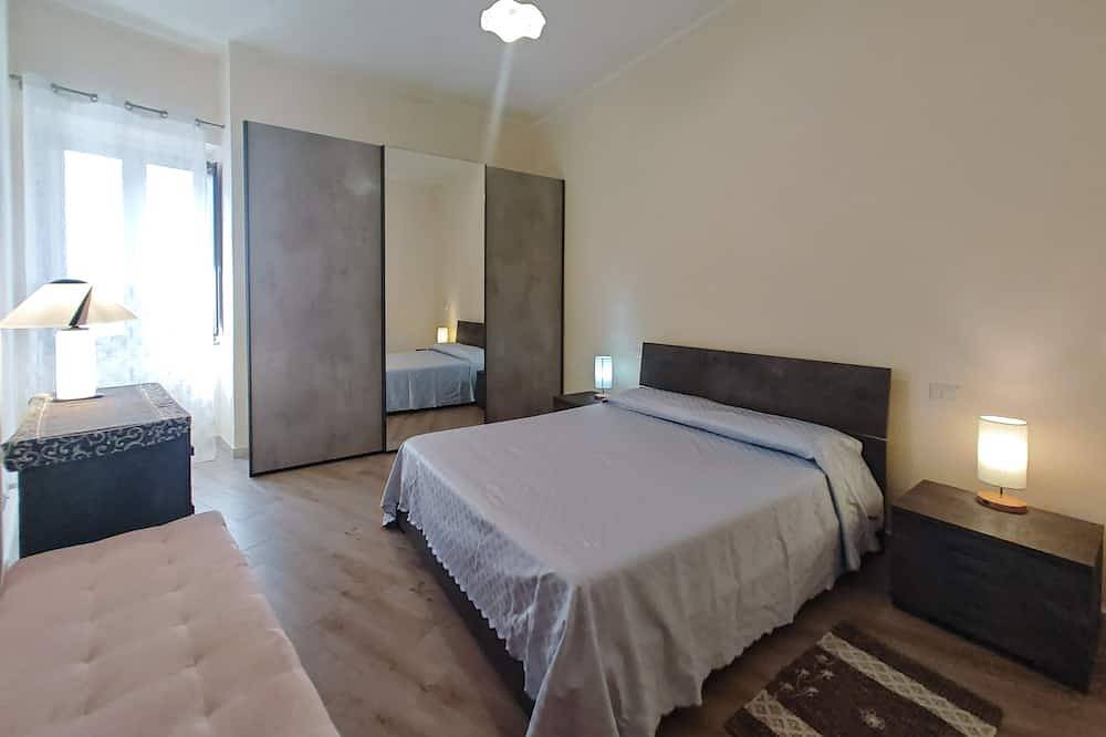 Ganze Wohnung, Apartment-Apartment-Eigenes Badezimmer in Cuglieri, Sardinien