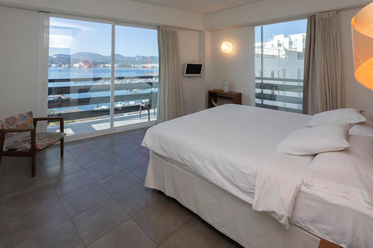 Es Mitjorn Hotel in Ocean Beach Ibiza, Sant Antoni de Portmany