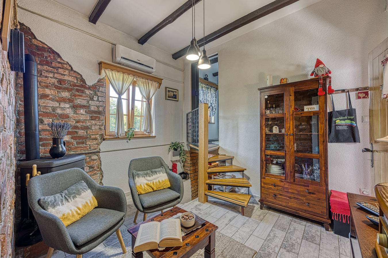 Romantic Haven with Hot Tub in Varazdin