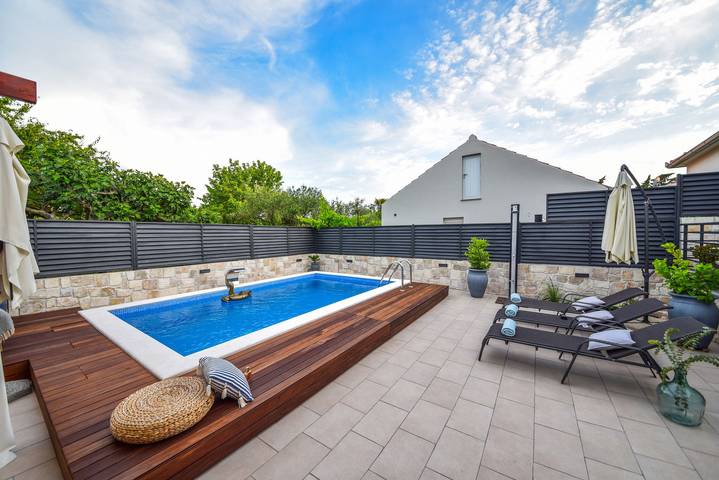 Villa für 6 Personen, mit Garten und Balkon, kinderfreundlich in Zadar - 2