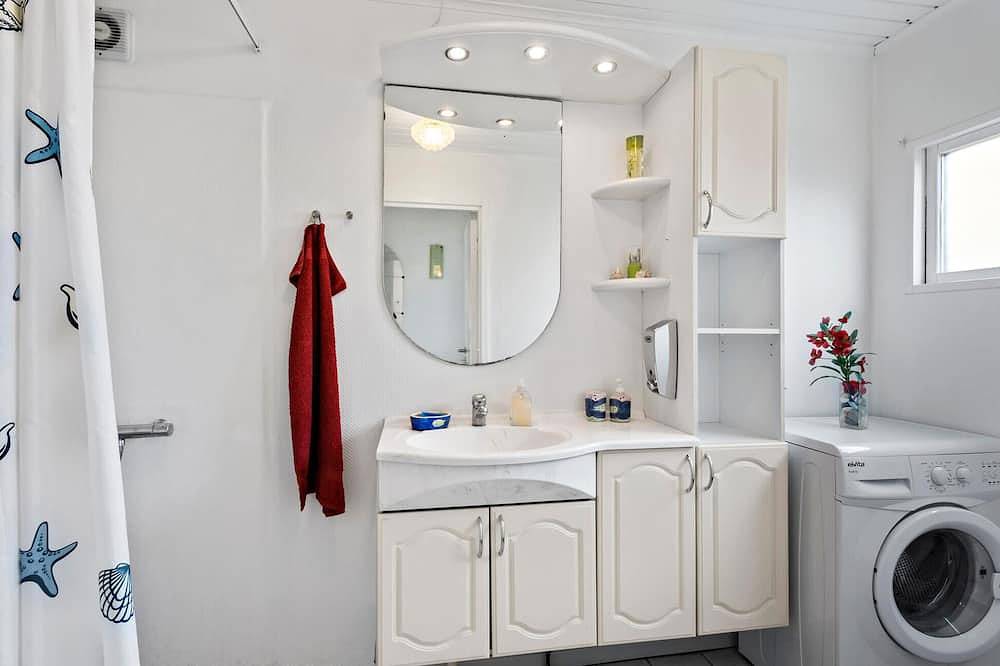 Gorgeous home in Svendborg with Wifi in Stenodden, Tåsinge