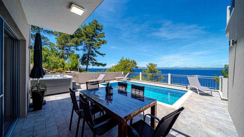 Villa pour 6 personnes, avec terrasse ainsi que jardin et jacuzzi en Korcula - 2