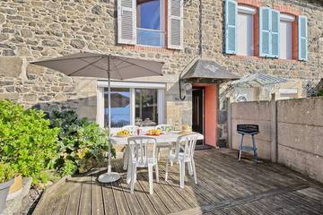 Gîte pour 4 personnes, avec jardin dans Kertugal