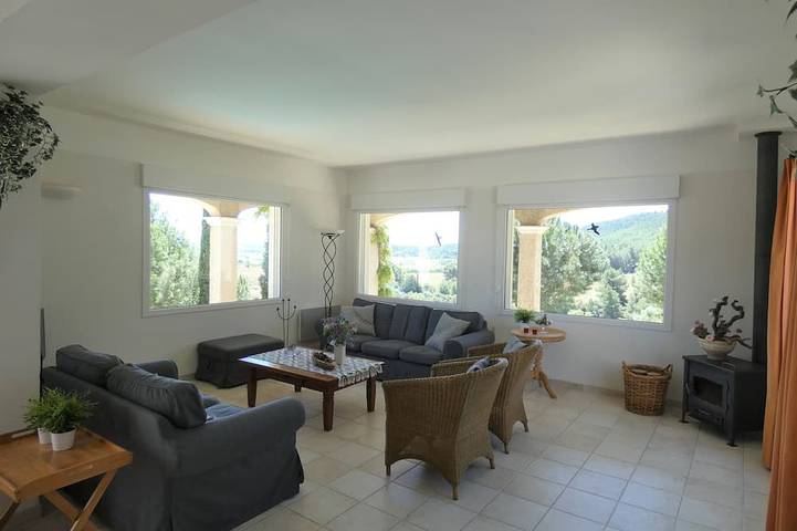 Location de vacances pour 8 personnes, avec Terrasse et Jardin à Montouliers - 3