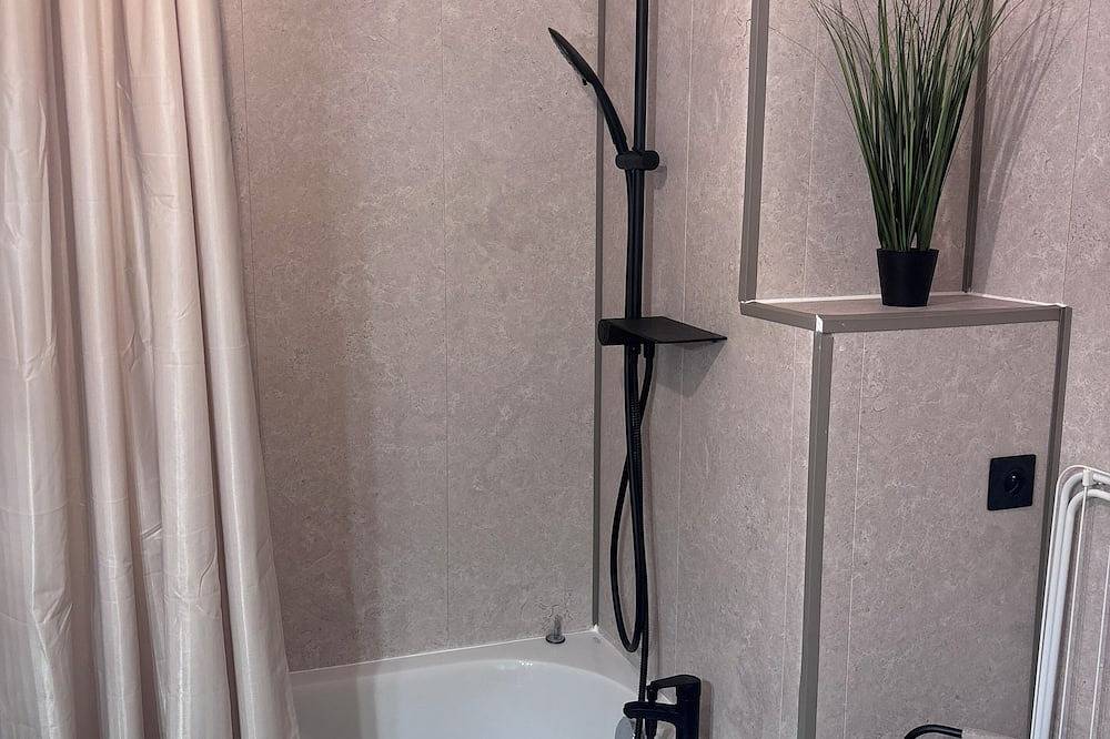 Entire apartment, Appartement T2 48m2 en Résidence Privée Avec Magnifique vue sur la Forêt in Maurepas, Yvelines