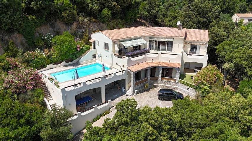 Location de vacances pour 15 personnes, avec balcon et jardin ainsi que piscine et vue à Valle-di-Mezzana - 3