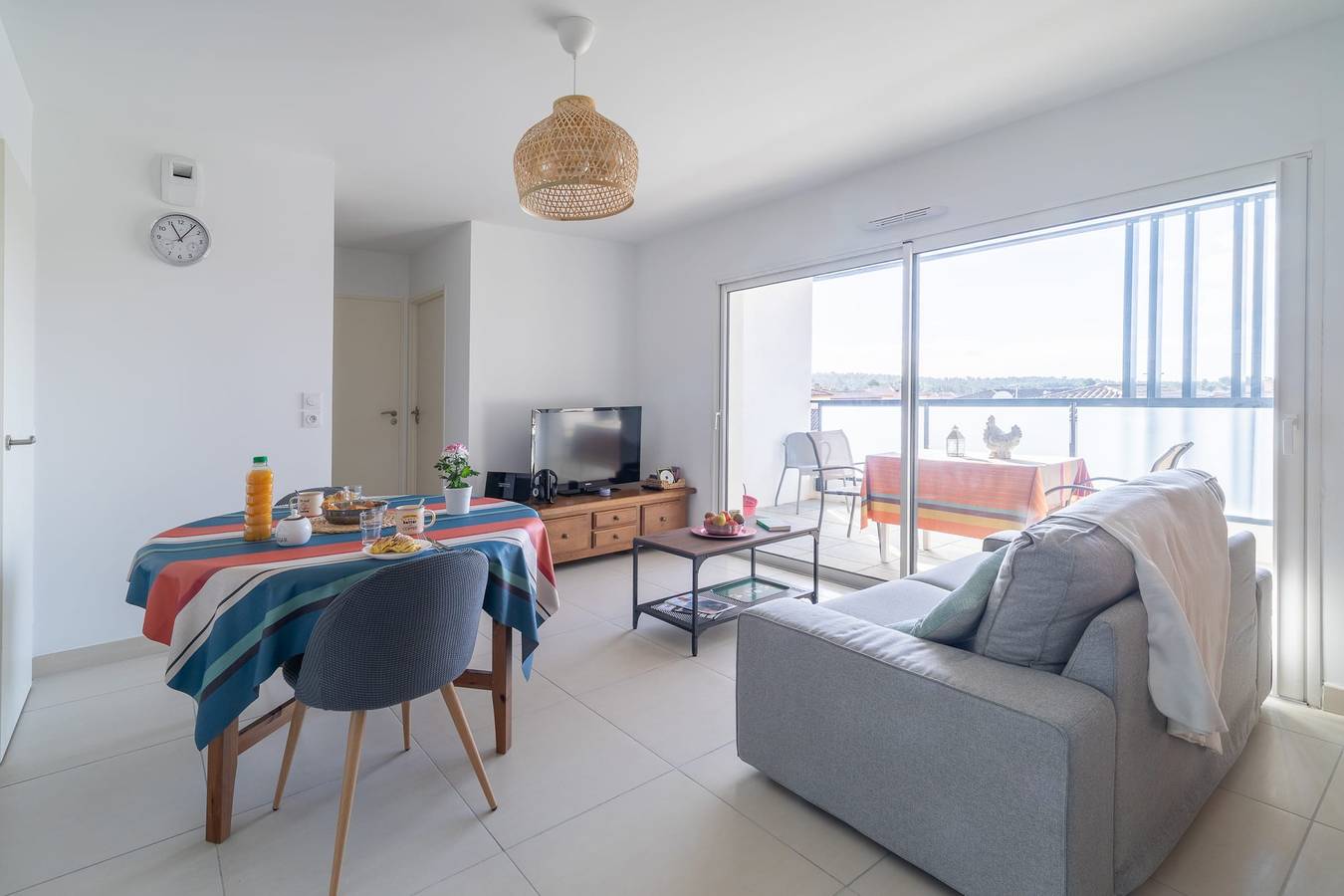 Appartement entier, L’Hortus – Terrasse – Nature – Parking in Saint-Mathieu-de-Tréviers, Côte méditerranéenne (France)