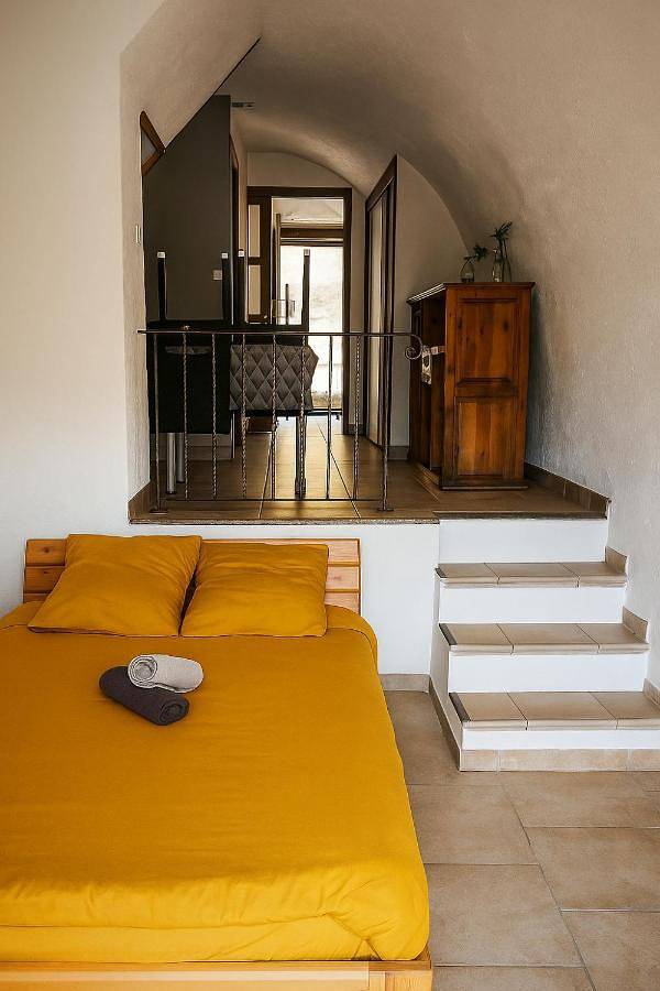 Gîte pour 2 personnes, avec vue ainsi que jardin et terrasse à Porri