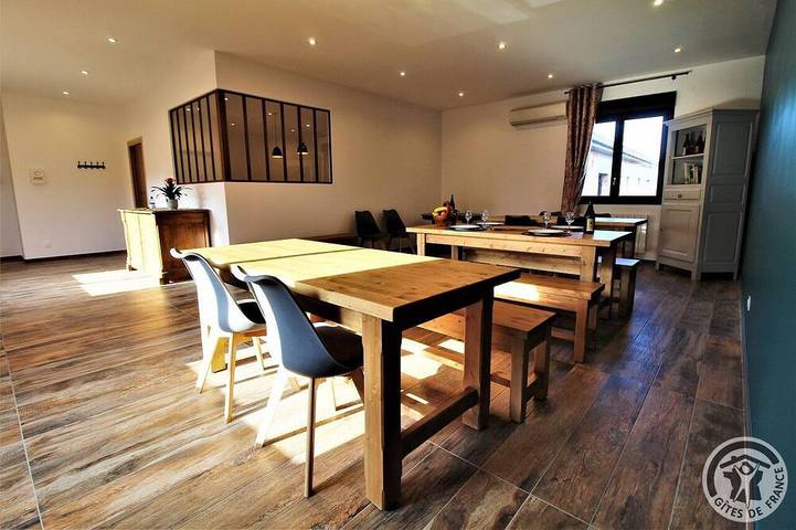 Location de vacances pour 15 personnes à Pommiers