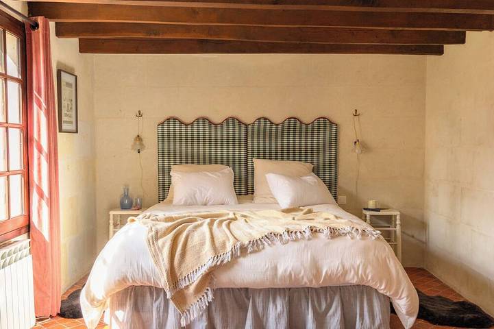 Location de vacances pour 2 personnes, avec jardin à Gennes